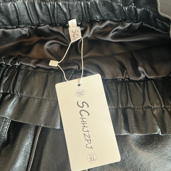 FAUX LEATHER ELASTIC HIGH WAIST PAPER BAG WOMENS SHORTS NWT XL - Picture 8 of 13